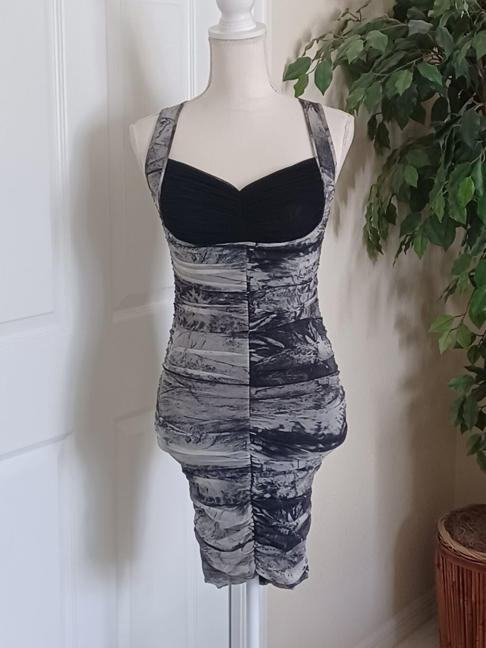 EUC Petit Pois by Viviana Abstract Print Bodycon Dress Size XS